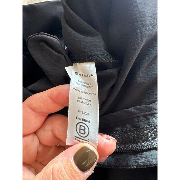 Athleta Trekkie Active Shorts in Black, Size 12 - Picture 6 of 8